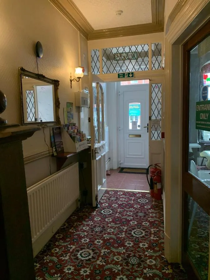The Woodleigh Family Hotel 0*, Blackpool United Kingdom