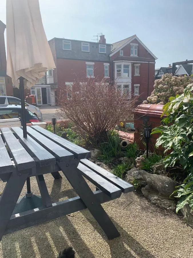 The Woodleigh Family Hotel Guest house