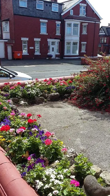 The Woodleigh Family Hotel 0*, Blackpool United Kingdom